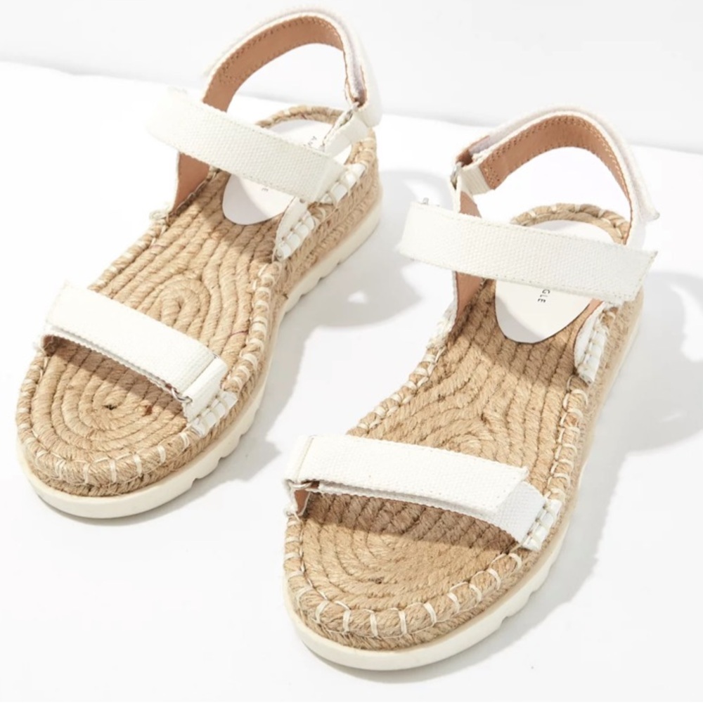 American Eagle Women's White Canvas Espadrille Sandals (size 9)